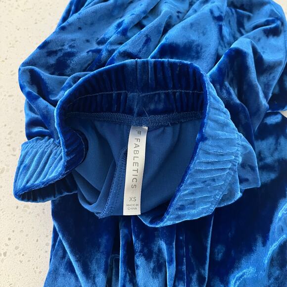 Fabletics Go-To Crushed Velour Wide Leg Pant Blue Celeste Women's XS - Picture 6 of 6